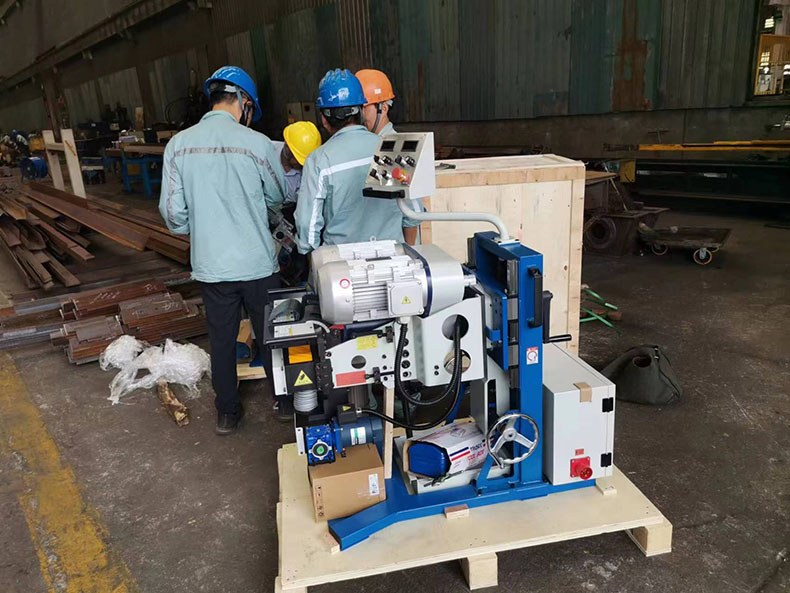 TMM-80R edge milling machine1